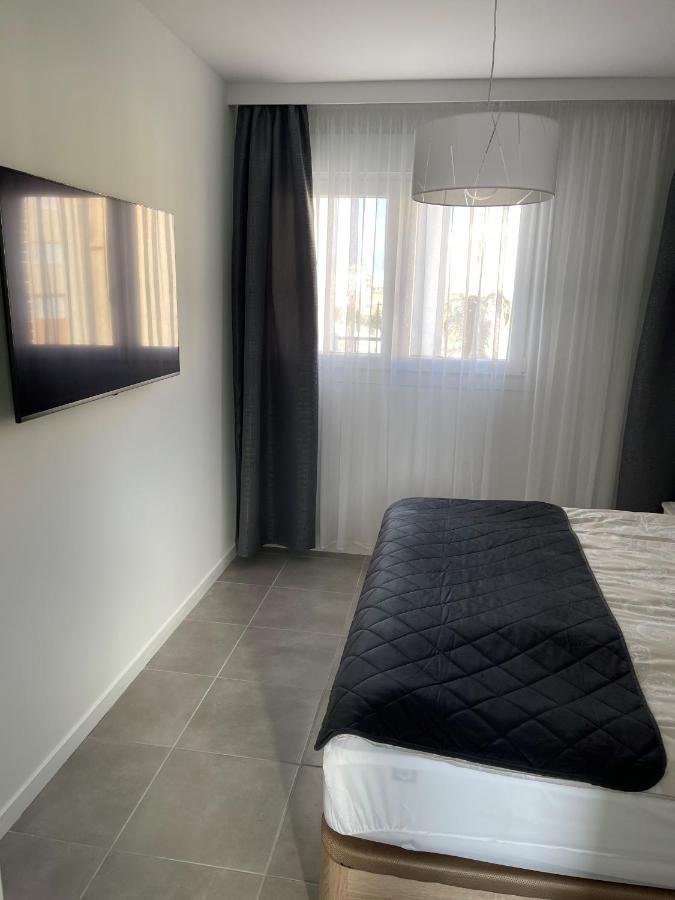 Sunny Apartment In Denia With Outdoor Swimming Pool And Garage Parking Place Included, 300M From The Sandy Beach Екстериор снимка